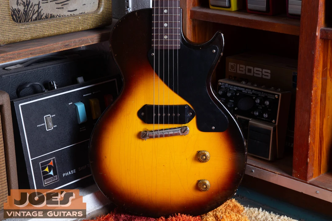 Sunburst Gibson Les Paul Junior representing the Junior family